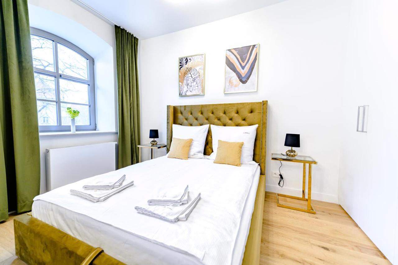 Aboutartapartments - Mlyn Maria Вроцлав Экстерьер фото