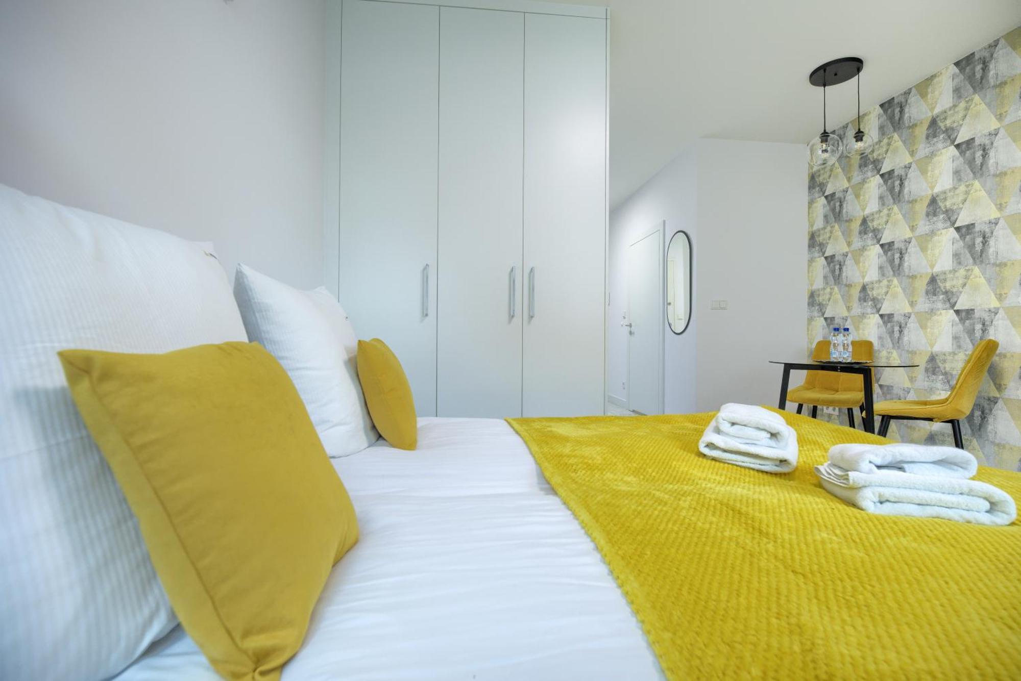 Aboutartapartments - Mlyn Maria Вроцлав Экстерьер фото
